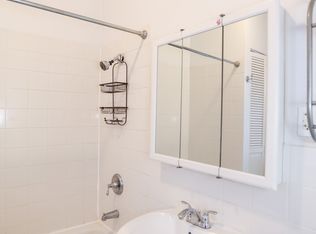 1447 W Argyle St APT 2, Chicago, IL 60640
