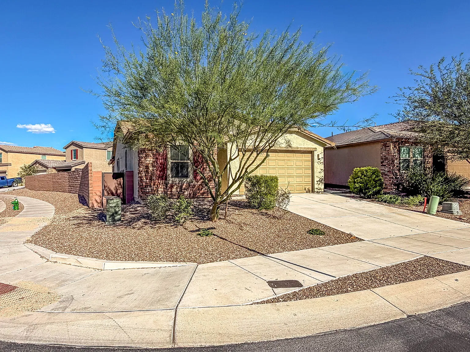 5 bed, 3.0 bath, 1939 sqft, $2,395 — Photo 1