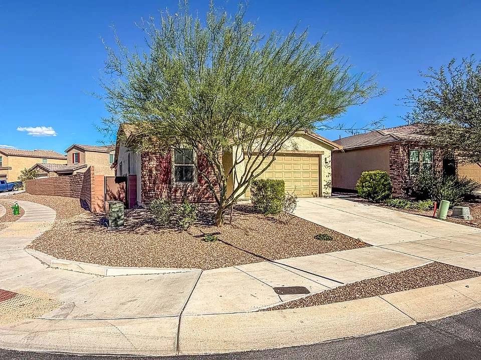 13033 E Cembeline Ln