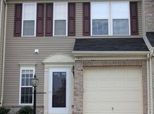 105 Ledgestone Ct, Berea, OH 44017