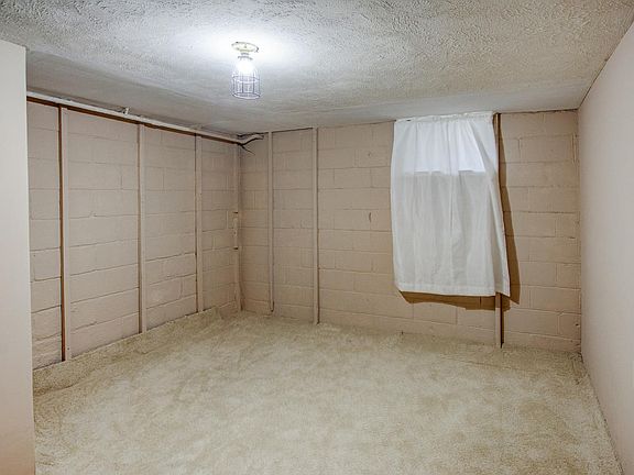 3rd image of 3635 Avenue B