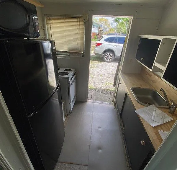 227 W Maple St — Photo 4