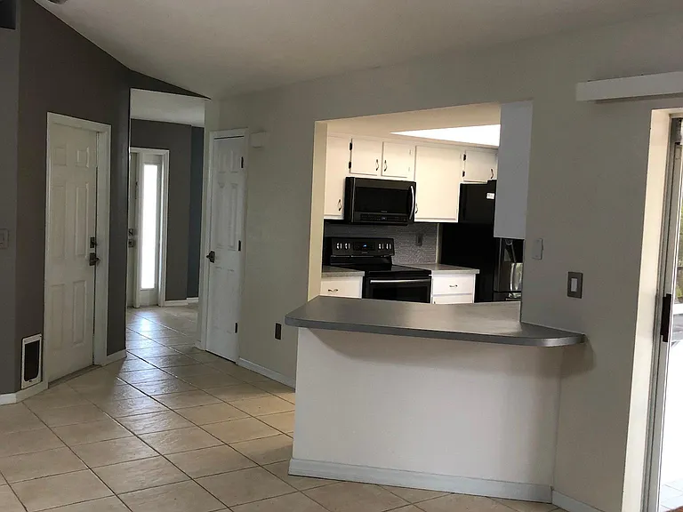 17298 Meadow Lake Cir — Photo 7
