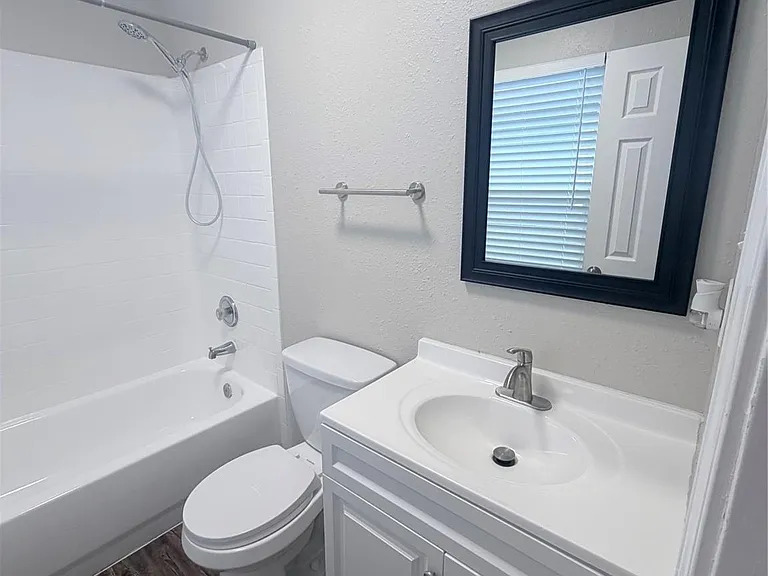 8202 Cannon St #B — Photo 16
