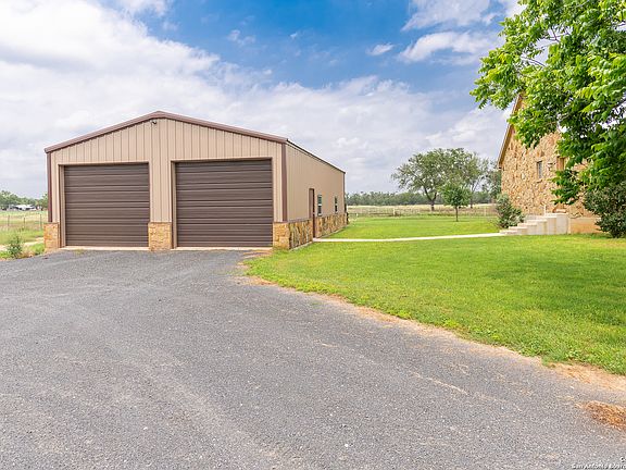 3rd image of 386 COUNTY ROAD 427