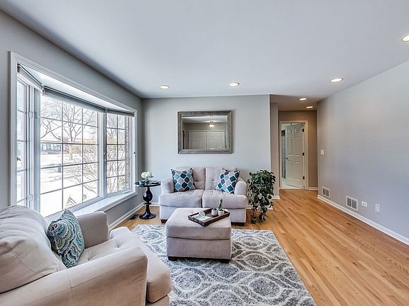 4th image of 501 S Dwyer Ave