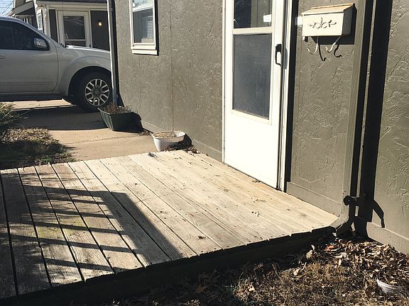 2nd image of 5910 E 136th St