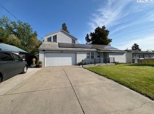 611 W 5th St, Grandview, WA