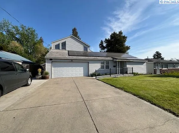 611 W 5th St, Grandview, WA 98930