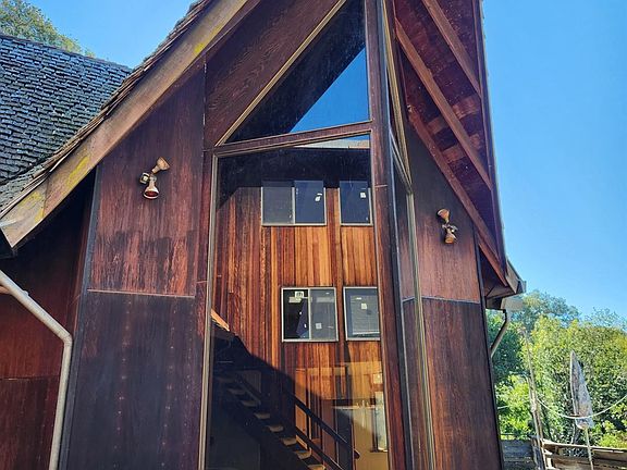 2nd image of 22 Crestview Drive