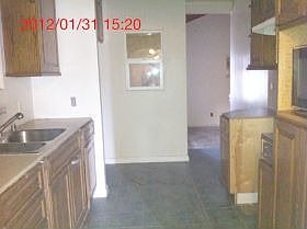 4th image of 14912 Cerritos Ave