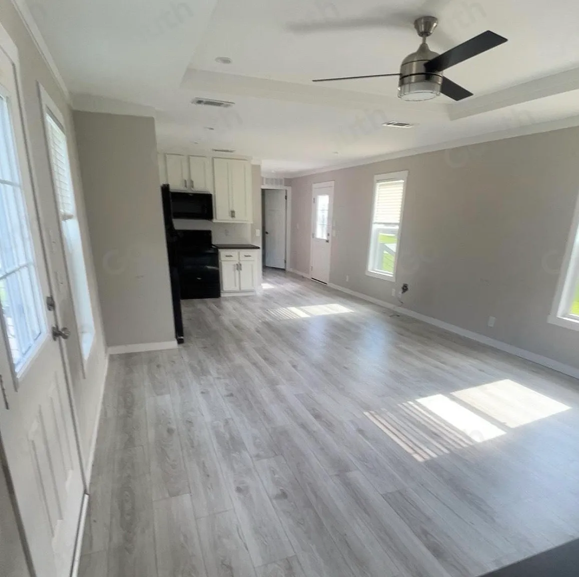 2 bed, 910 sqft, $1,350 — Photo 2