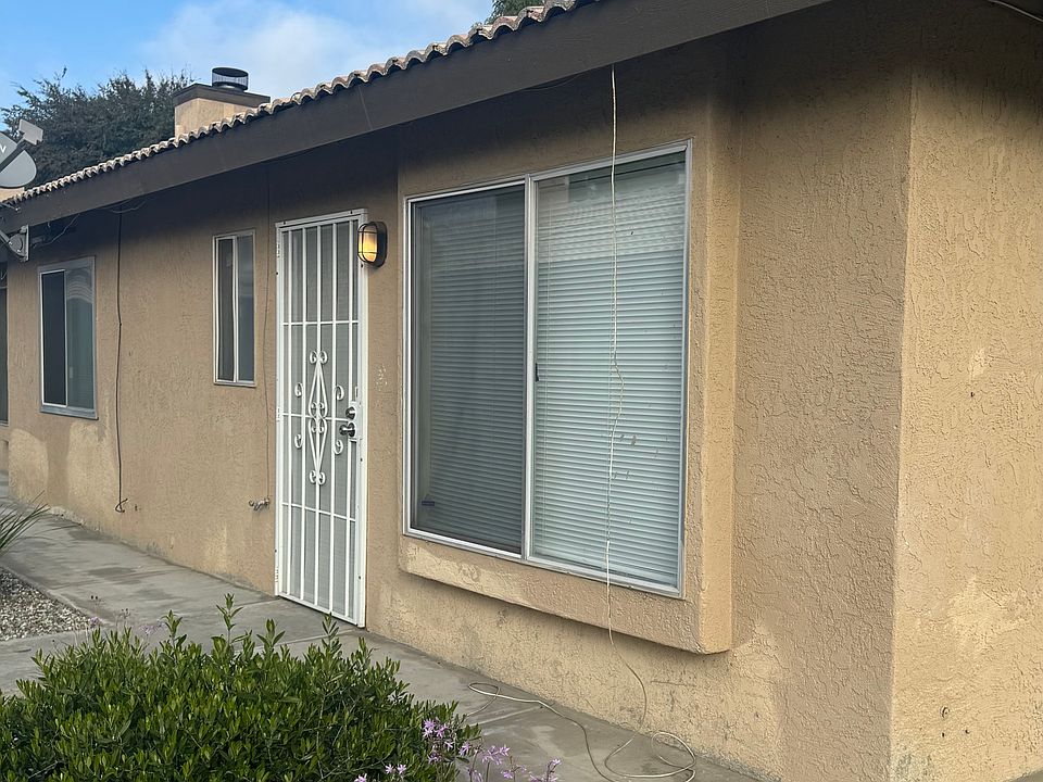 1st image of 4426 White Ln APT A