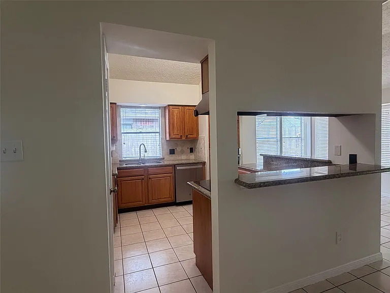 3806 Carya Cir — Photo 6