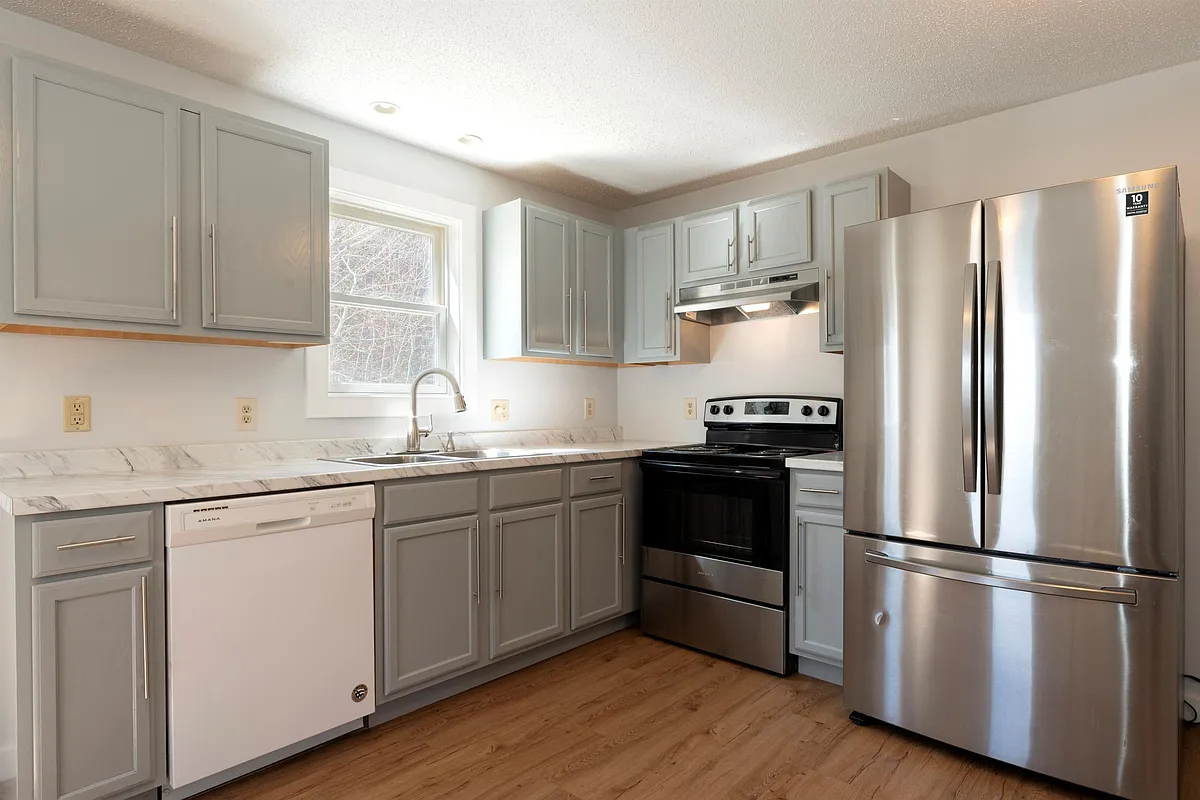 Building Photo - 7 Colby Way #A