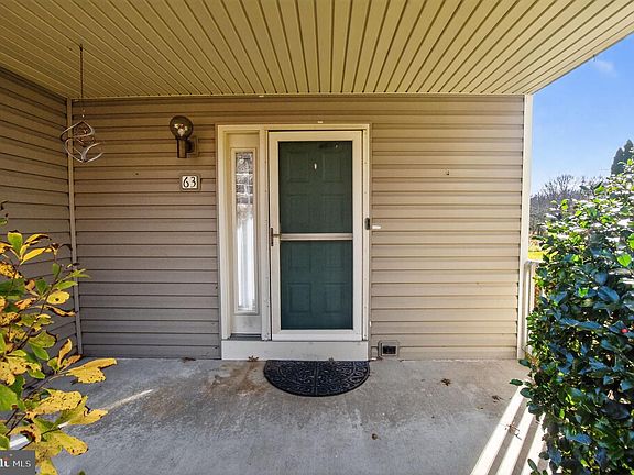 4th image of 63 Yellowwood Dr