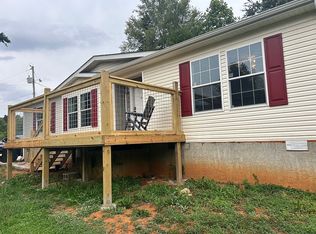 1551 Trig Long Rd, Dandridge, TN 37725