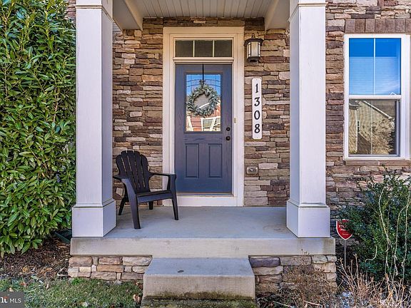 5th image of 1308 Village Green Way