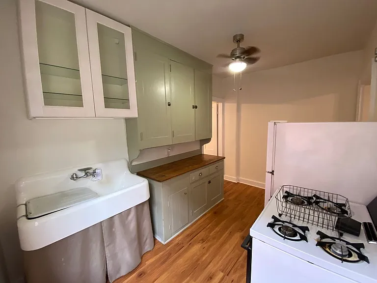 137 Nicoll St. — Photo 7
