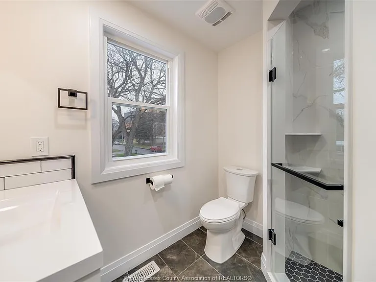 7800 Cecile St — Photo 31