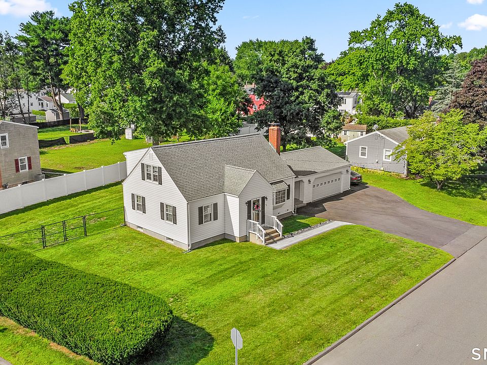1st image of 5 Depietro Drive