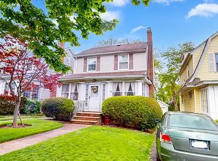 8425 115th St, Richmond Hill, NY 11418