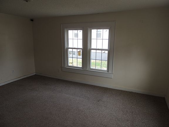 3rd image of 1304 N Ashe Ave