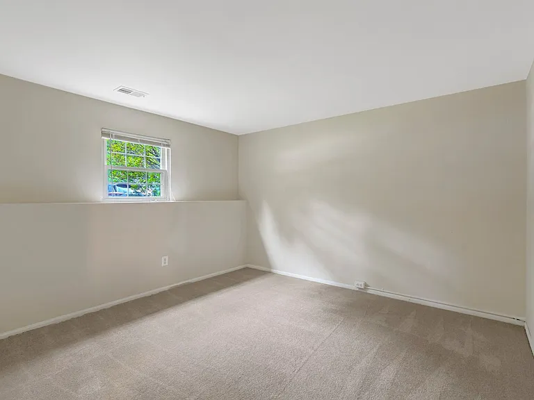 1848 Heather Glen Ct — Photo 30