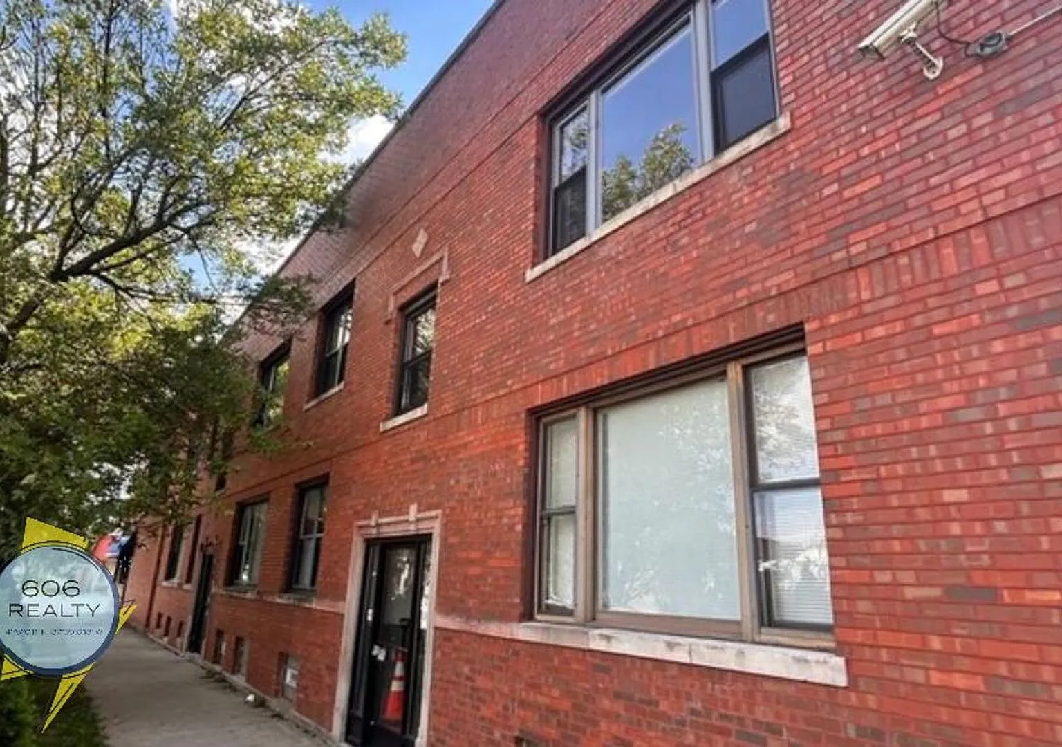 2 bed, 1.0 bath, $1,450 — Photo 1