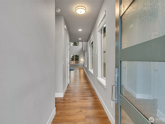 4th image of 19913 145th Street E