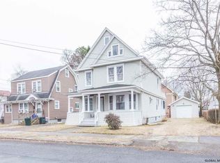 12 Lincoln Ter, Rensselaer, NY 12144