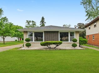 421 Carey Ct, Chicago Heights, IL