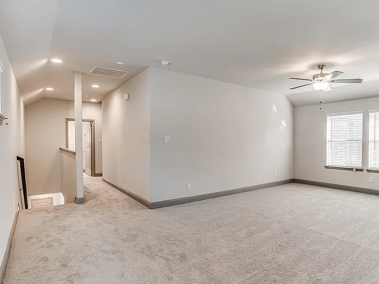7617 Regal Ln — Photo 11