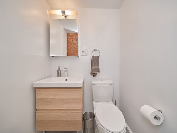 5th image of 151 Norfolk St #1B