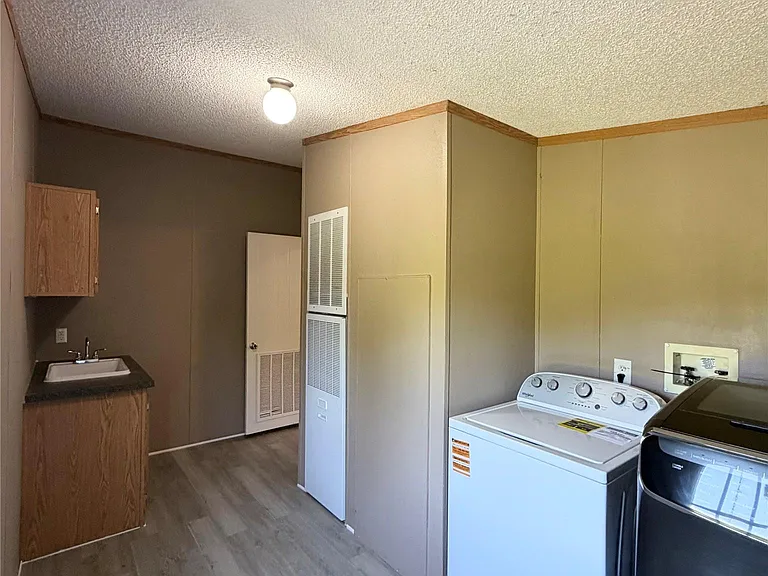 5698 County Road 2752 — Photo 23