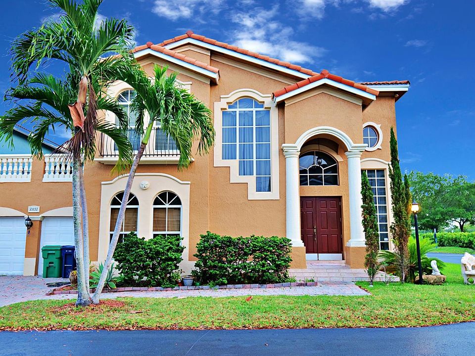 1st image of 10892 NW 51st Trl
