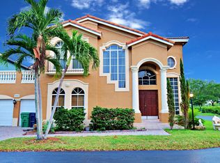10892 NW 51st Trl, Doral, FL 33178