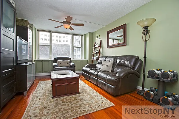 Sold by NextStopNY | media 10