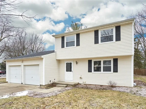 1387 Cherokee Trl, Stow, OH 44224