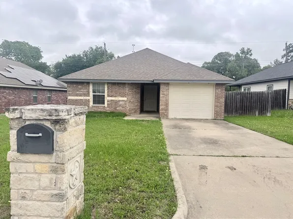 1011 Bittle Ln, Bryan, TX 77803
