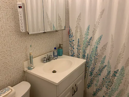 Rented by Prince Real Estate Associates LLC | media 5