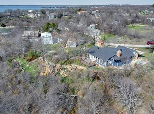 403 N Shoreline Dr, Bridgeport, TX 76426