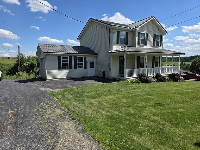 Manor Dr — Photo 2