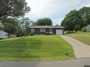 3402 S 30th St, Saint Joseph, MO 64503
