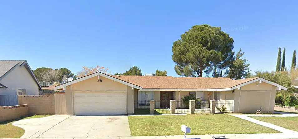 43937 Halcom Avenue — Photo 2