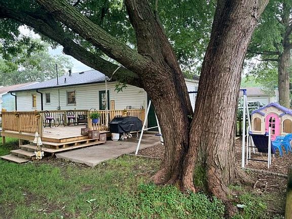3rd image of 1702 Colby Ave