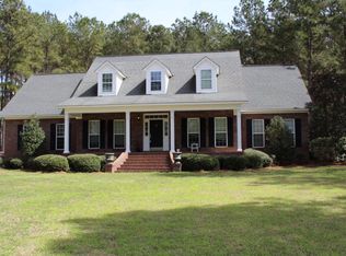 38 Edgewater Dr, Tifton, GA 31793