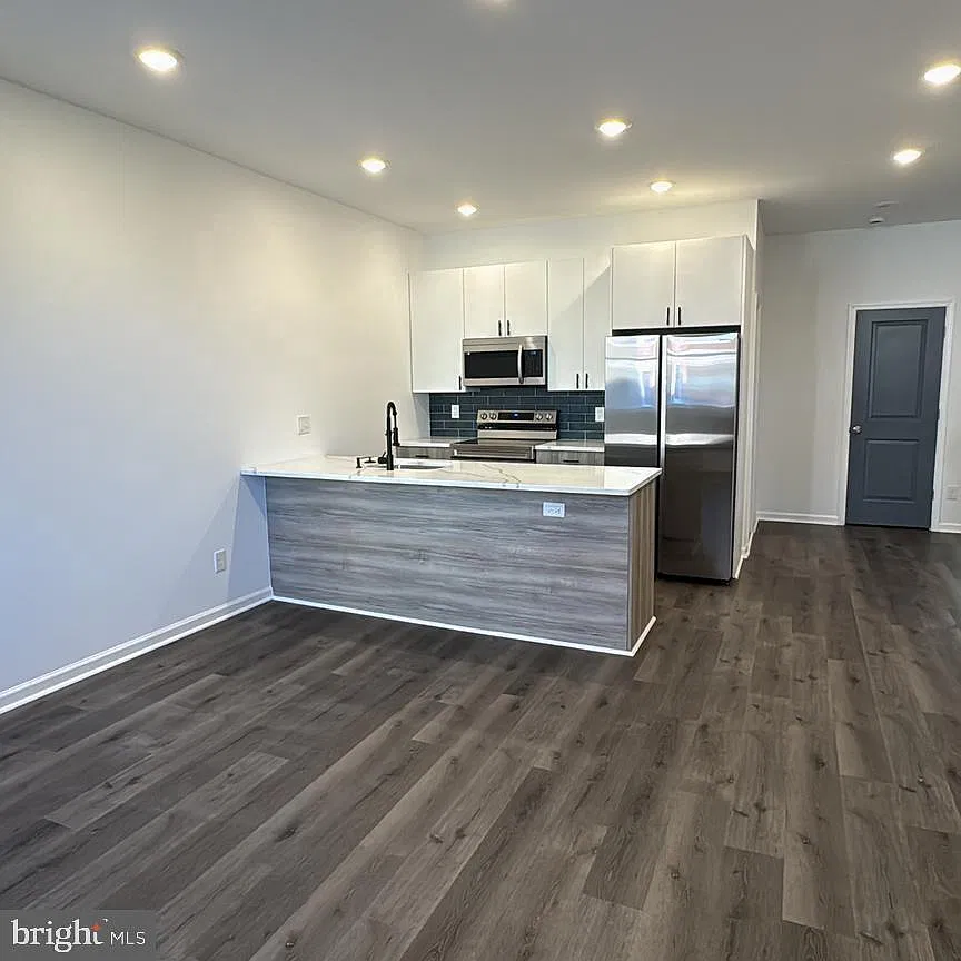1 bed, 1.0 bath, 1776 sqft, $1,300 — Photo 3