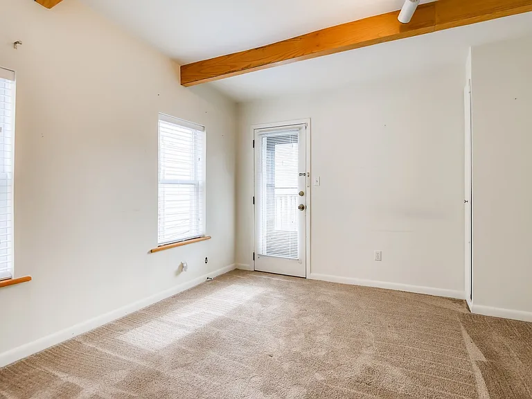 1127 S Hanover St — Photo 8