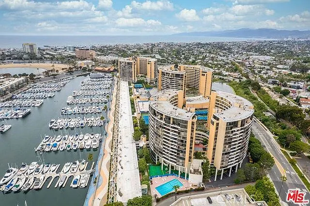 4265 Marina City Dr #511W — Photo 26